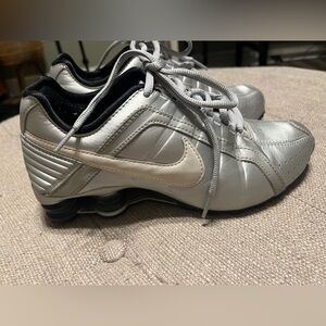 Nike Shox Junior Women’s 6.5